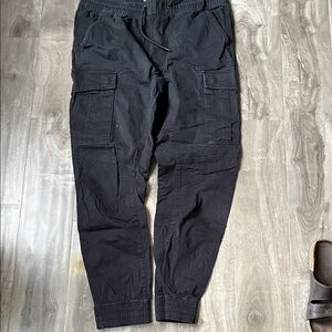 H&M Black Cargo Jogger Pants M
